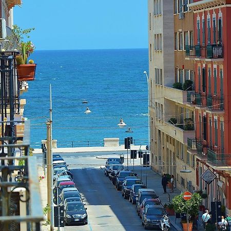 Apartament La Dimora Dell'Arcivescovo Bari Zewnętrze zdjęcie